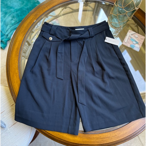 🐚 ANTHROPOLOGIE 🐚- Maeve Relaxed Trouser Bermuda Short Navy Blue Size - 4 NWT - Picture 2 of 11